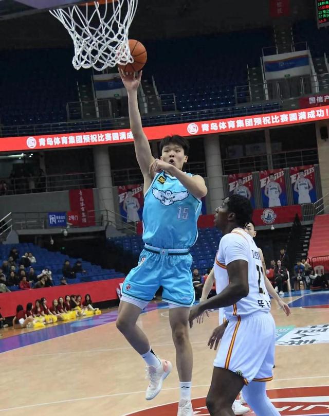 王睿泽30分杨瀚森29+10+7青岛击败深圳的简单介绍