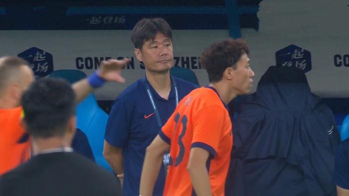678体育网页版-包含海牛后防送大礼，三镇2-0拼下保级战，李霄鹏苦笑一只脚踏入中甲的词条