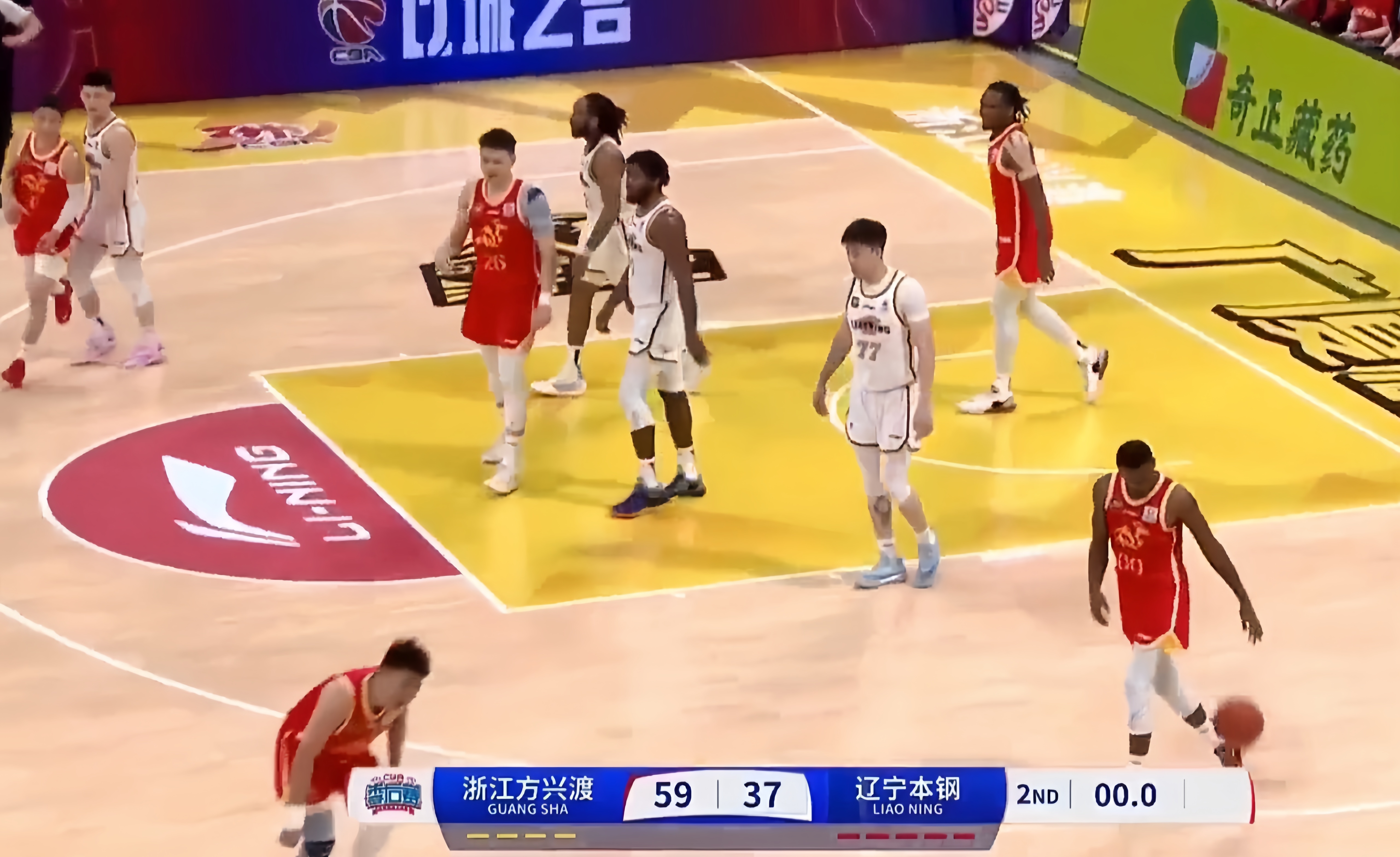 广厦男篮逆转获胜，外援发挥稳定关键时刻的简单介绍
